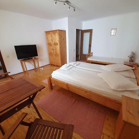 Casa Terezia Hotel Braşov Buitenkant foto